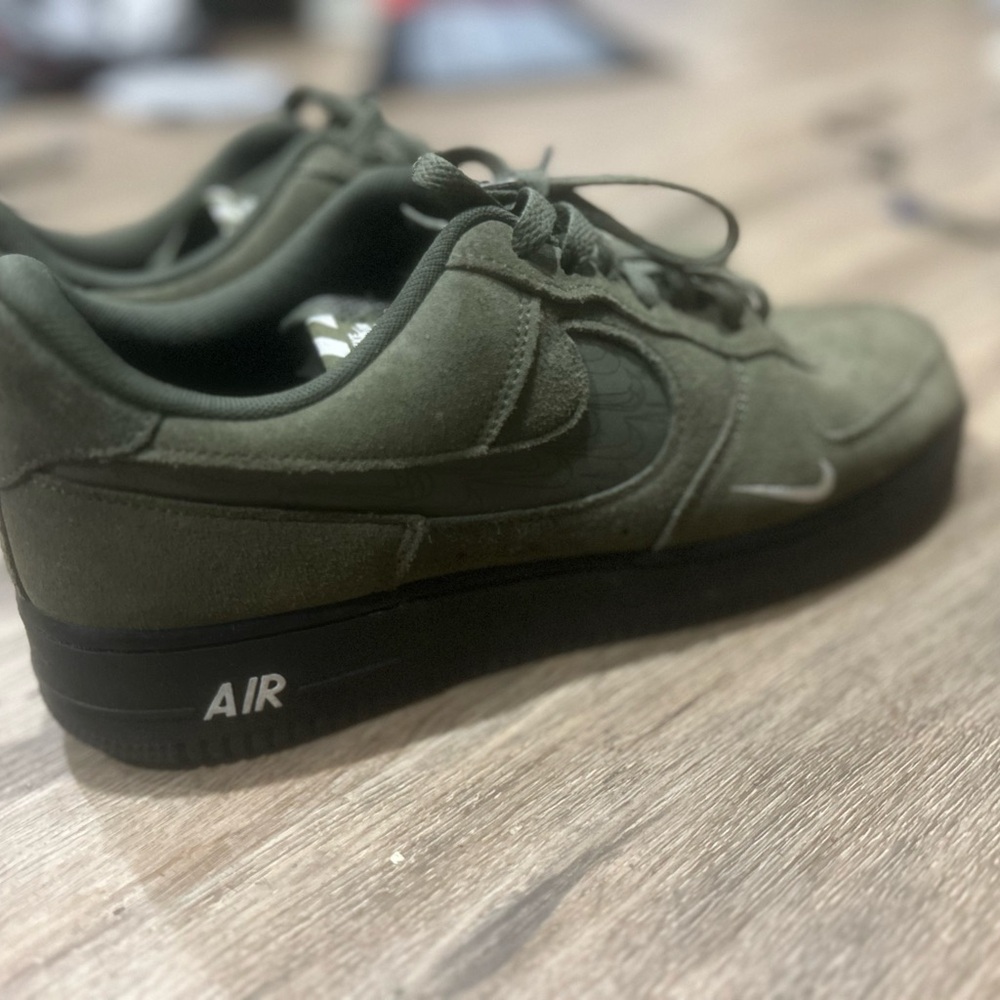 Nike Air Men's Olive Sneakers
